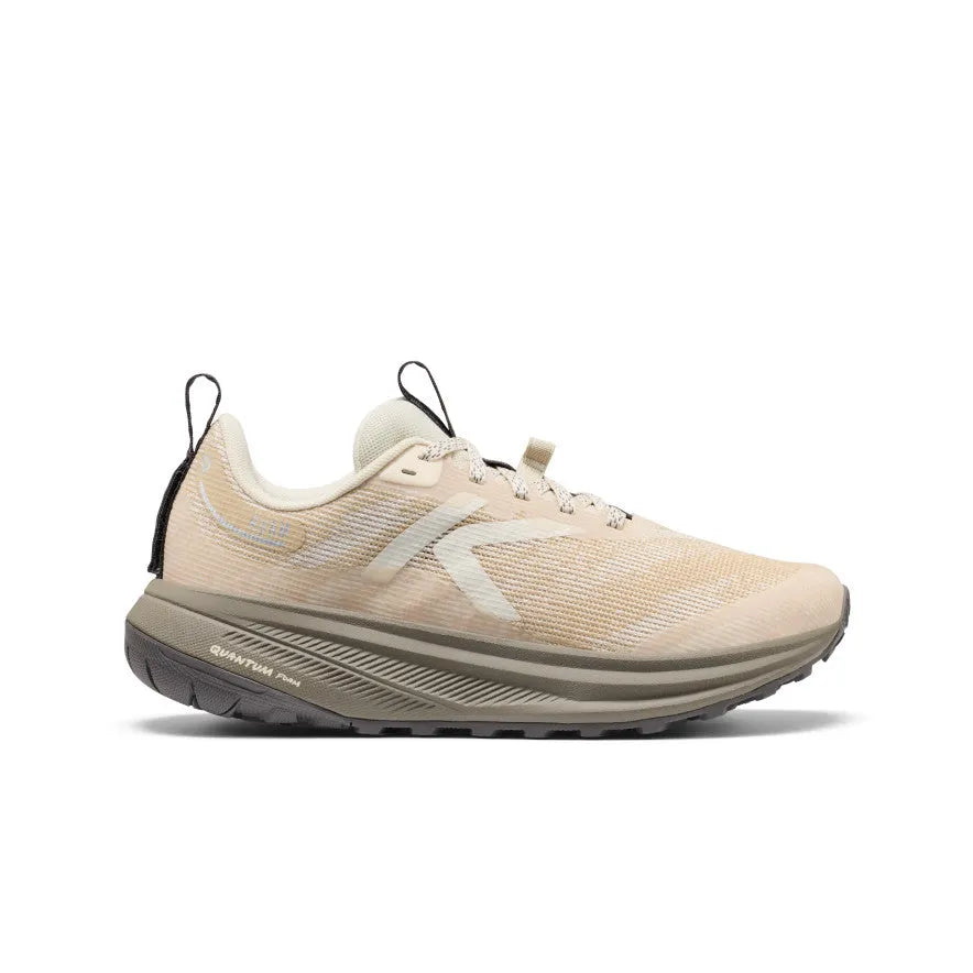 Women's Roam Trail Running Shoe Main image