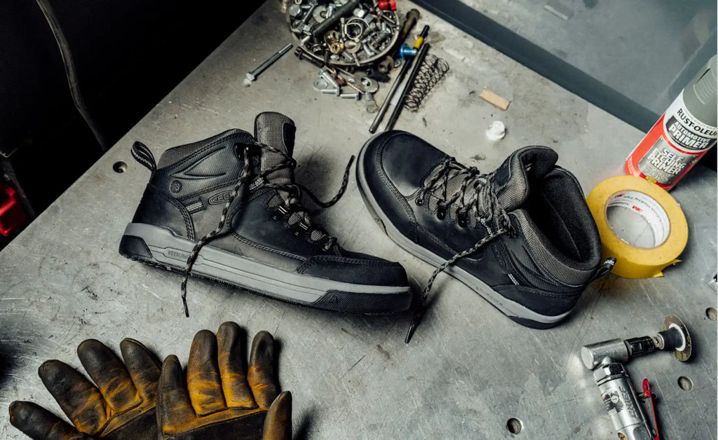 Men's Gibson Hiker Work Boot (Carbon Toe)