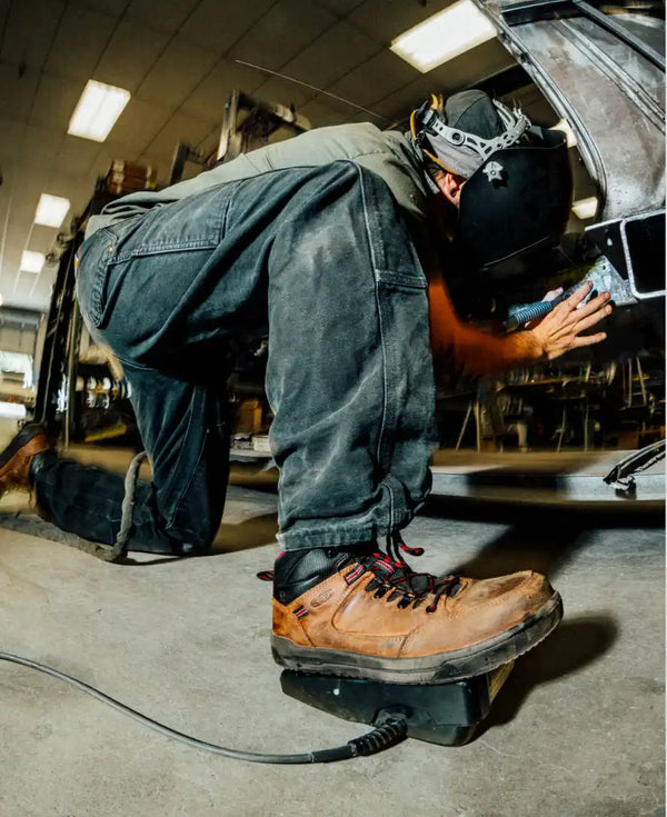Men's Gibson Hiker Work Boot (Carbon Toe)