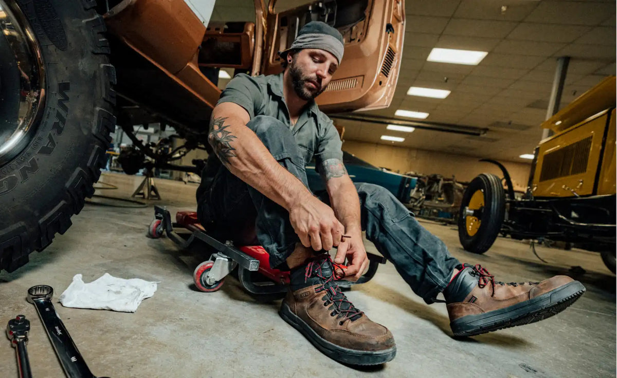 Men's Gibson Hiker Work Boot (Carbon Toe)