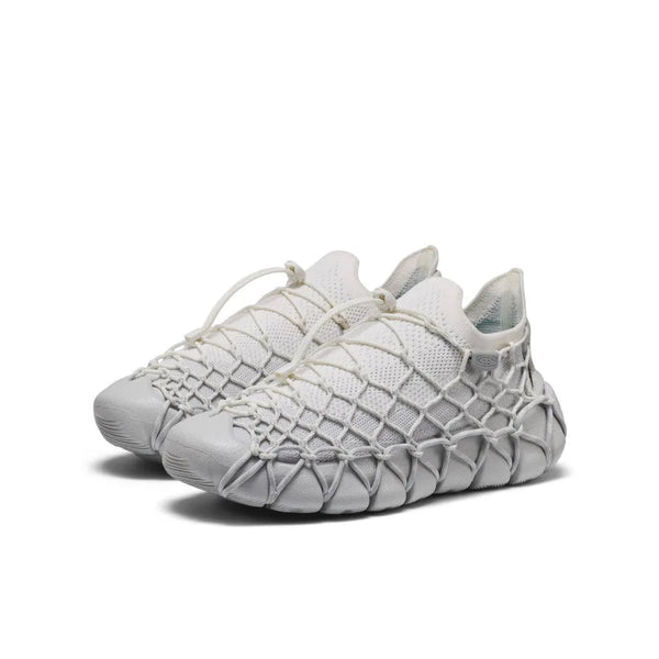 Women's UNEEK 360 Sneaker